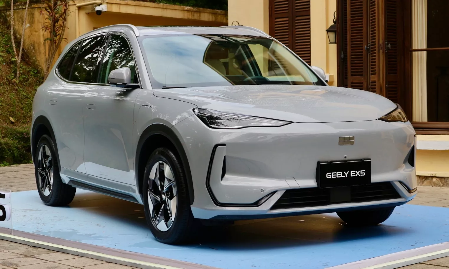 "thiet-ke-tong-the-xe-geely-ex5."